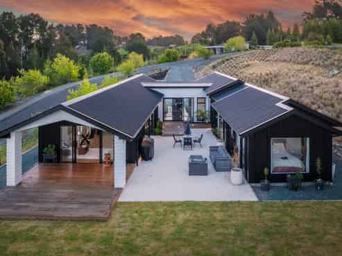 105 Redvale Road, Redwood Valley