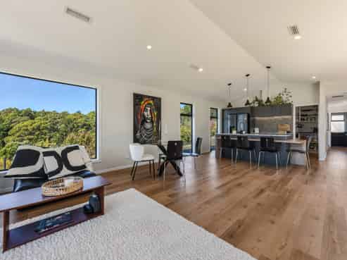 105 Redvale Road, Redwood Valley