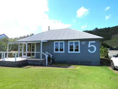 5 Main Road, Hector