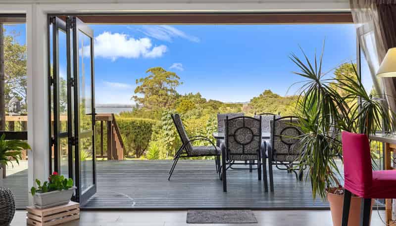 68 Omana Avenue Shelly Beach, Helensville