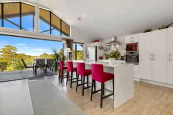68 Omana Avenue Shelly Beach, Helensville