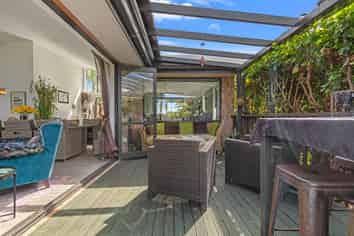 68 Omana Avenue Shelly Beach, Helensville