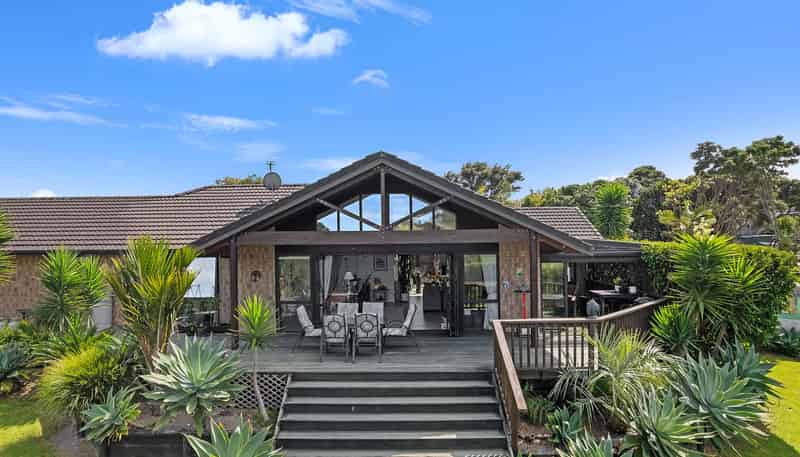 68 Omana Avenue Shelly Beach, Helensville