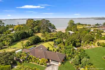 68 Omana Avenue Shelly Beach, Helensville