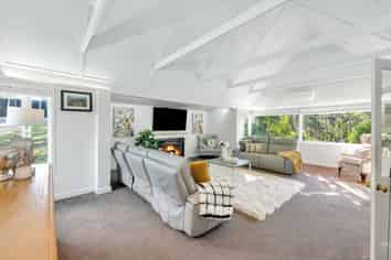 281 Point View Drive, Shamrock Park