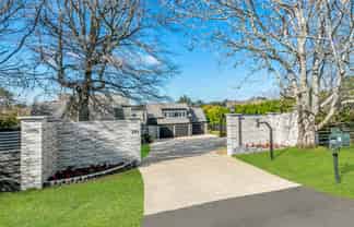 281 Point View Drive, Shamrock Park