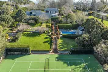 281 Point View Drive, Shamrock Park