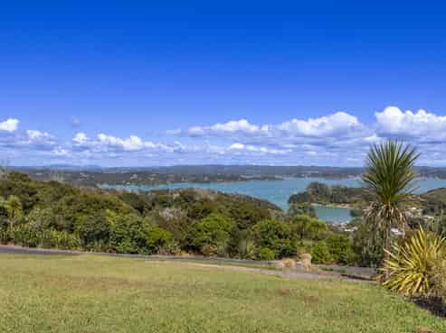 51 Russell Heights, Russell