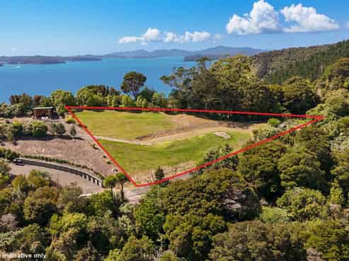 51 Russell Heights, Russell