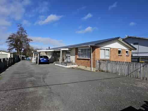28A and B Fairview Road, Western Heights