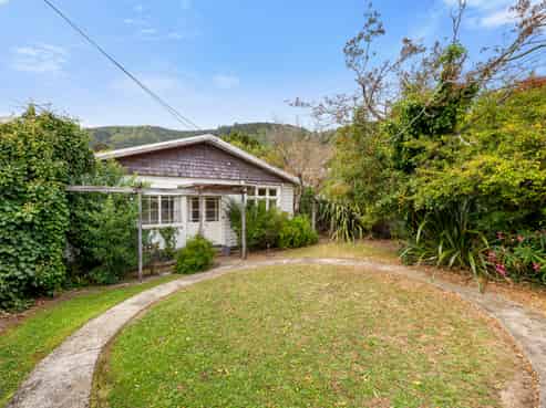 90 Wellington Street, Picton