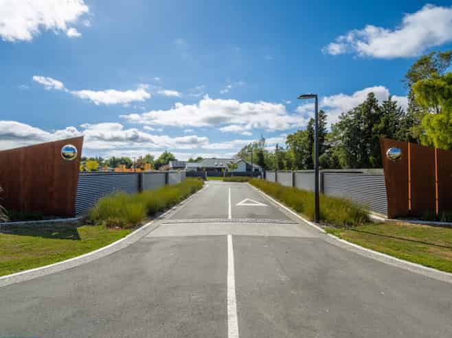 6 Bartletts Green Sections, Yelverton