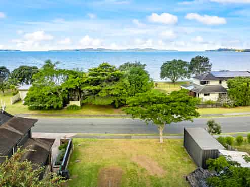 10 Sunburst Avenue, Snells Beach