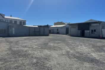 WORKSHOP - WAREHOUSE - ENGINEERING SHOP
