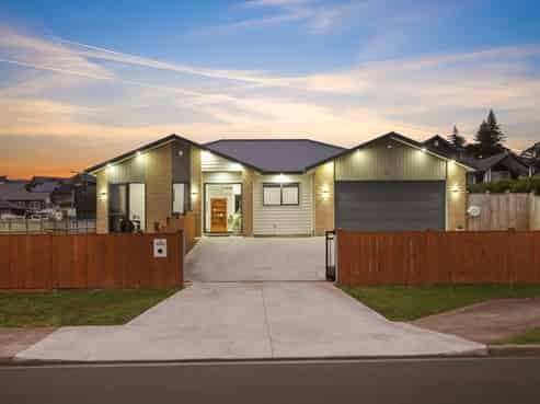 16 Catherine McLean Road, Pukekohe