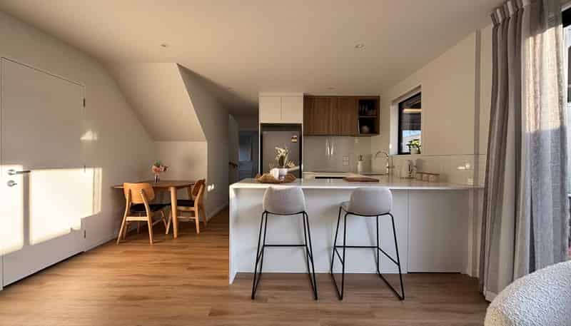 130 Holly Road, Saint Albans