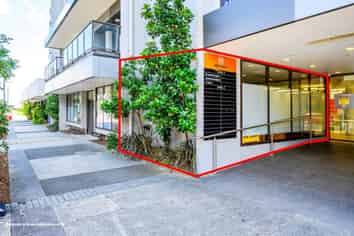 PRIME VACANT UNIT IN CENTRAL MANUKAU

