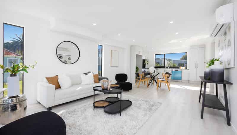 37D Erima Avenue, Point England