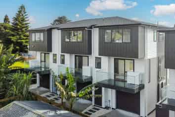 37D Erima Avenue, Point England