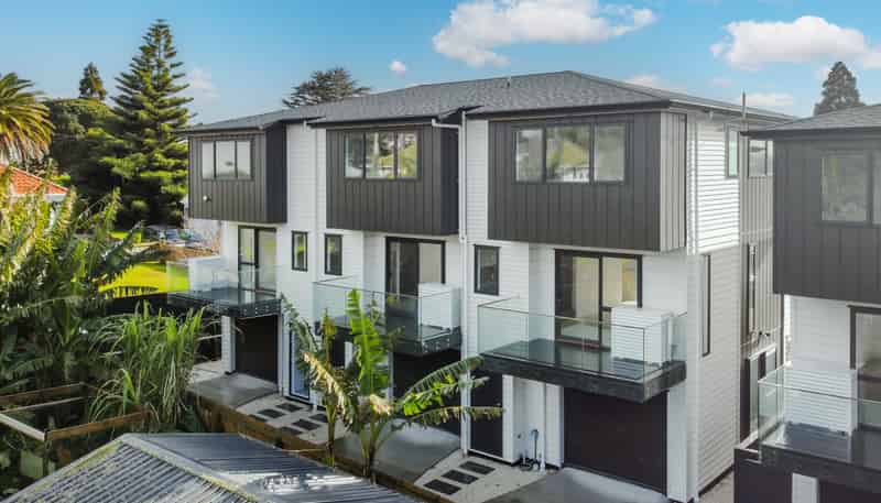 37D Erima Avenue, Point England