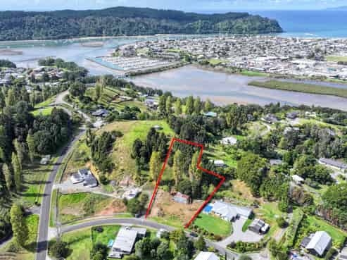 16 Manuka Drive, Whangamata