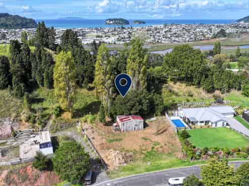 16 Manuka Drive, Whangamata