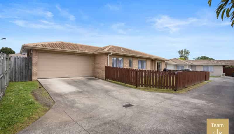 15a Youngs Road, Papakura