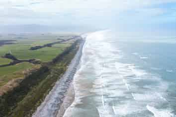 66 The Cliffs, Papatotara