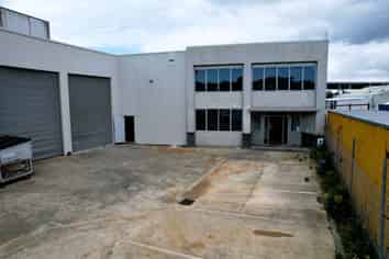 Immaculately Refurbished 512m2 Industrial Unit