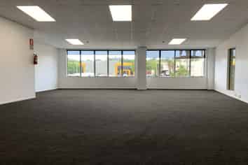 Immaculately Refurbished 512m2 Industrial Unit
