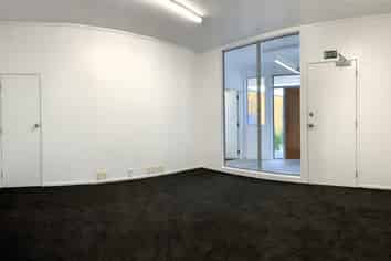 Immaculately Refurbished 512m2 Industrial Unit