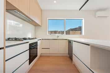  17 Whakairo Crescent, Gulf Harbour