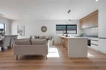   Whakairo Crescent, Gulf Harbour