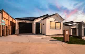   Whakairo Crescent, Gulf Harbour