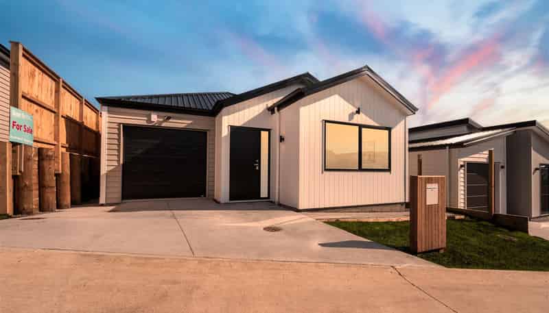   Whakairo Crescent, Gulf Harbour