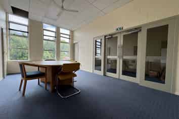 AFFORDABLE AND VERSATILE OFFICE
