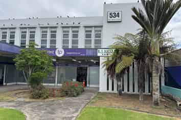 AFFORDABLE AND VERSATILE OFFICE
