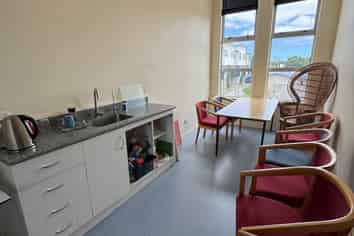 AFFORDABLE AND VERSATILE OFFICE
