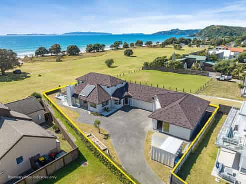 129 Corokia Place, Matarangi