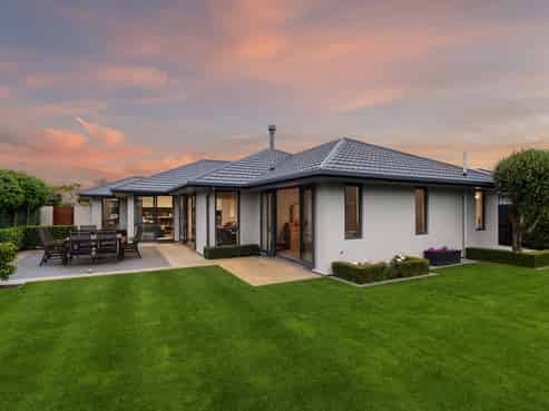9 Napoleon Close, Harewood