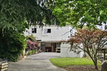 869 Junction Road, Inglewood