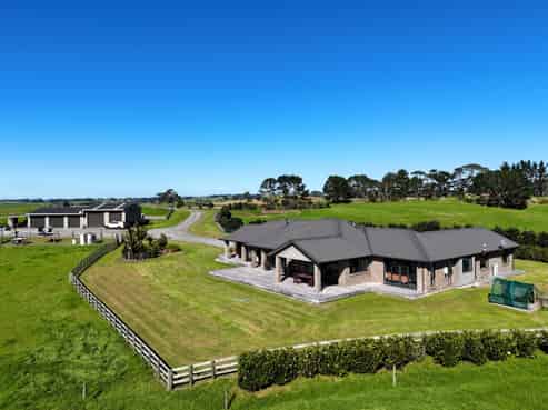 60 Scarrott Road, Te Kopuru