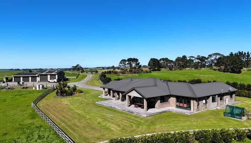 60 Scarrott Road, Te Kopuru