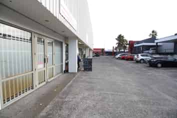 Prime Location on Great South Road, Otahuhu