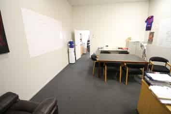 Prime Location on Great South Road, Otahuhu