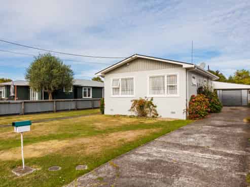 7 Sinclair Avenue, Highbury