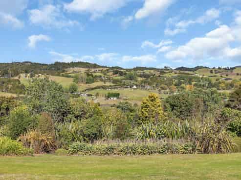166 Pompallier Estate Drive, Maunu
