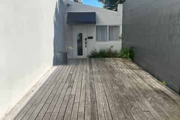 Boutique Sanctuary Orakei Bay Village