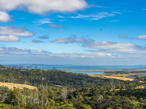 6 Parua Bay Drive, Kaukapakapa
