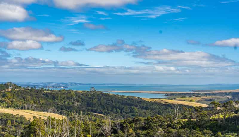 6 Parua Bay Drive, Kaukapakapa